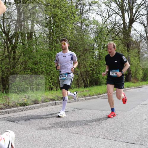 12.04.2026 - 45. Internationalen Wilhelmsburger Insellauf Yannick Fuchs http://msf.ph/oto/9502328 12.04.2026 12:44:57 Laufen 3812, 5566 meine-sportfotos.de