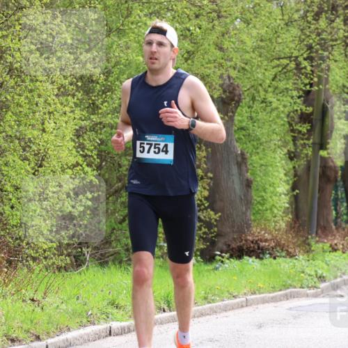 12.04.2026 - 45. Internationalen Wilhelmsburger Insellauf Yannick Fuchs http://msf.ph/oto/9502374 12.04.2026 12:45:08 Laufen 5754, 3612 meine-sportfotos.de