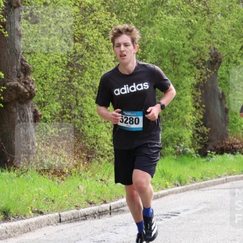 12.04.2026 - 45. Internationalen Wilhelmsburger Insellauf Yannick Fuchs http://msf.ph/oto/9502437 12.04.2026 12:45:27 Laufen 5280, 2734 meine-sportfotos.de