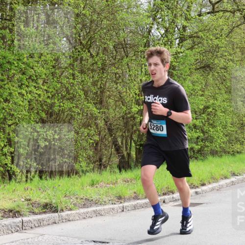 12.04.2026 - 45. Internationalen Wilhelmsburger Insellauf Yannick Fuchs http://msf.ph/oto/9502448 12.04.2026 12:45:29 Laufen 5280 meine-sportfotos.de