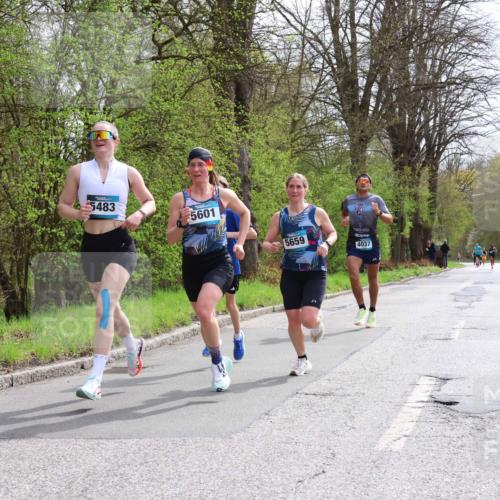 12.04.2026 - 45. Internationalen Wilhelmsburger Insellauf Yannick Fuchs http://msf.ph/oto/9502487 12.04.2026 12:45:36 Laufen 5483, 5601, 5659, 4037 meine-sportfotos.de
