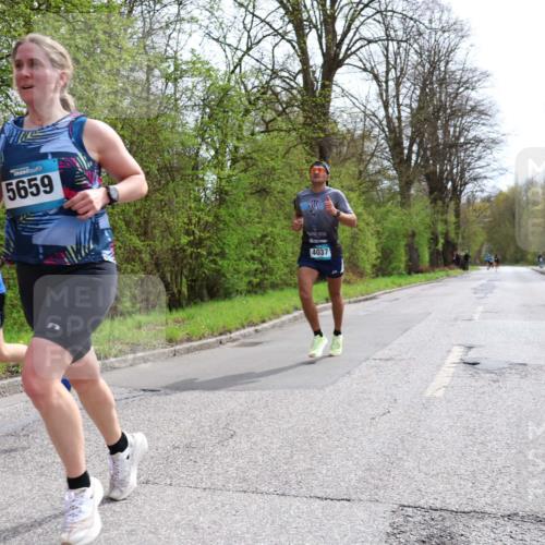 12.04.2026 - 45. Internationalen Wilhelmsburger Insellauf Yannick Fuchs http://msf.ph/oto/9502496 12.04.2026 12:45:38 Laufen 6678, 5659, 4037 meine-sportfotos.de