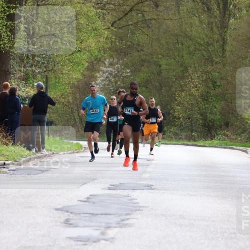 12.04.2026 - 45. Internationalen Wilhelmsburger Insellauf Yannick Fuchs http://msf.ph/oto/9502502 12.04.2026 12:45:42 Laufen 4472, 4041, 5743, 5411 meine-sportfotos.de