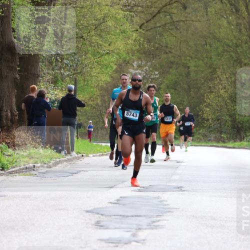 12.04.2026 - 45. Internationalen Wilhelmsburger Insellauf Yannick Fuchs http://msf.ph/oto/9502508 12.04.2026 12:45:45 Laufen 5743, 5411 meine-sportfotos.de