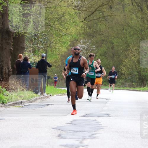 12.04.2026 - 45. Internationalen Wilhelmsburger Insellauf Yannick Fuchs http://msf.ph/oto/9502510 12.04.2026 12:45:45 Laufen 5743, 3000, 5411 meine-sportfotos.de