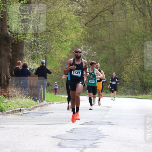 12.04.2026 - 45. Internationalen Wilhelmsburger Insellauf Yannick Fuchs http://msf.ph/oto/9502511 12.04.2026 12:45:45 Laufen 5743, 3000 meine-sportfotos.de