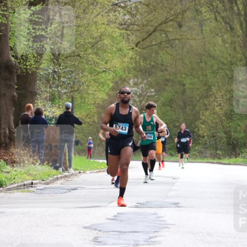 12.04.2026 - 45. Internationalen Wilhelmsburger Insellauf Yannick Fuchs http://msf.ph/oto/9502512 12.04.2026 12:45:45 Laufen 5743, 000 meine-sportfotos.de