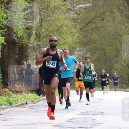 12.04.2026 - 45. Internationalen Wilhelmsburger Insellauf Yannick Fuchs http://msf.ph/oto/9502513 12.04.2026 12:45:47 Laufen 5743, 72, 54, 3000 meine-sportfotos.de