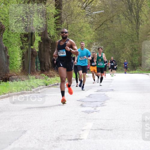12.04.2026 - 45. Internationalen Wilhelmsburger Insellauf Yannick Fuchs http://msf.ph/oto/9502520 12.04.2026 12:45:48 Laufen 5743, 4472, 541, 3000 meine-sportfotos.de