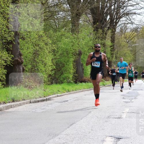 12.04.2026 - 45. Internationalen Wilhelmsburger Insellauf Yannick Fuchs http://msf.ph/oto/9502526 12.04.2026 12:45:50 Laufen 5743, 4041, 447 meine-sportfotos.de