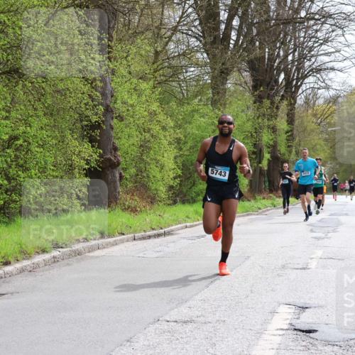 12.04.2026 - 45. Internationalen Wilhelmsburger Insellauf Yannick Fuchs http://msf.ph/oto/9502532 12.04.2026 12:45:51 Laufen 5743, 4472 meine-sportfotos.de