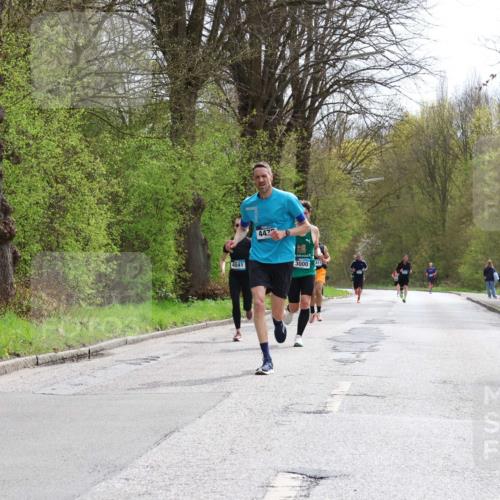 12.04.2026 - 45. Internationalen Wilhelmsburger Insellauf Yannick Fuchs http://msf.ph/oto/9502545 12.04.2026 12:45:54 Laufen 4041, 447, 3000 meine-sportfotos.de