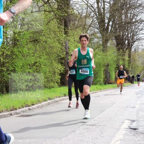 12.04.2026 - 45. Internationalen Wilhelmsburger Insellauf Yannick Fuchs http://msf.ph/oto/9502561 12.04.2026 12:45:57 Laufen 472, 4041, 3000, 541 meine-sportfotos.de