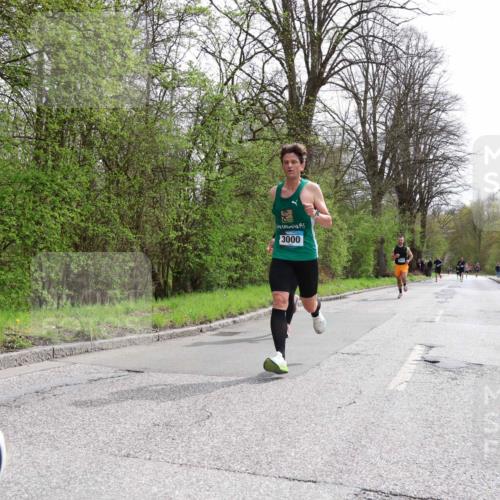 12.04.2026 - 45. Internationalen Wilhelmsburger Insellauf Yannick Fuchs http://msf.ph/oto/9502564 12.04.2026 12:45:58 Laufen 3000 meine-sportfotos.de