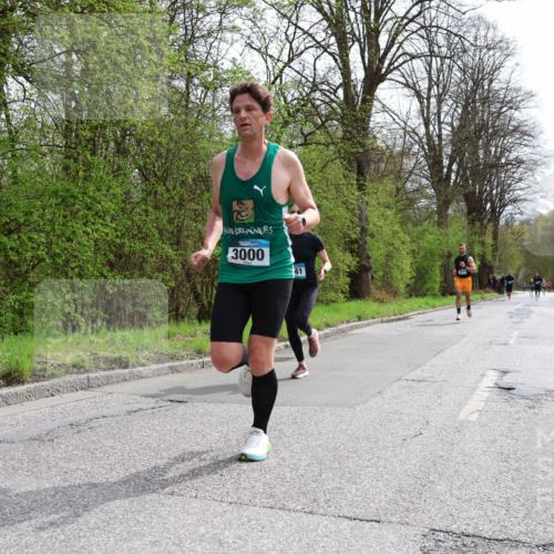 12.04.2026 - 45. Internationalen Wilhelmsburger Insellauf Yannick Fuchs http://msf.ph/oto/9502567 12.04.2026 12:45:58 Laufen 3000, 41 meine-sportfotos.de