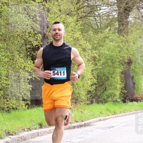 12.04.2026 - 45. Internationalen Wilhelmsburger Insellauf Yannick Fuchs http://msf.ph/oto/9502573 12.04.2026 12:46:00 Laufen 5411 meine-sportfotos.de