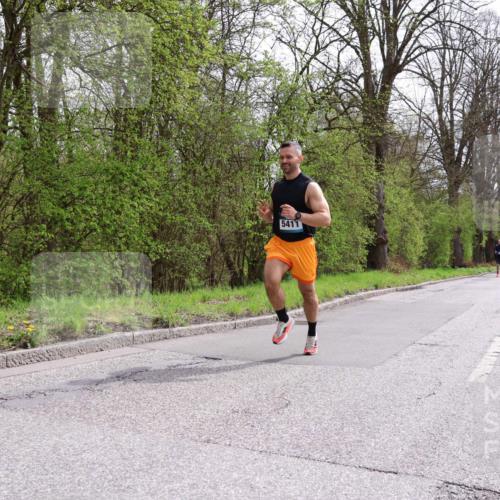 12.04.2026 - 45. Internationalen Wilhelmsburger Insellauf Yannick Fuchs http://msf.ph/oto/9502579 12.04.2026 12:46:01 Laufen 5411 meine-sportfotos.de