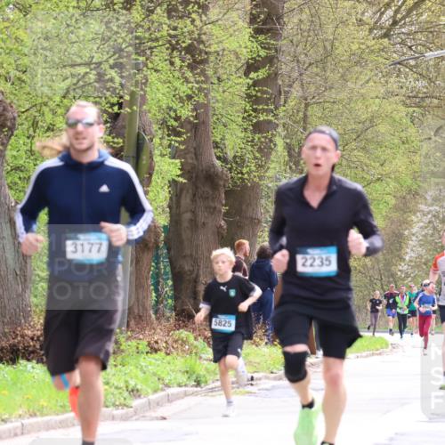 12.04.2026 - 45. Internationalen Wilhelmsburger Insellauf Yannick Fuchs http://msf.ph/oto/9502588 12.04.2026 12:46:05 Laufen 3177, 5825, 2235, 5513, 2820 meine-sportfotos.de
