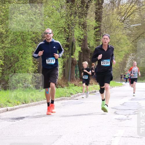 12.04.2026 - 45. Internationalen Wilhelmsburger Insellauf Yannick Fuchs http://msf.ph/oto/9502591 12.04.2026 12:46:05 Laufen 3177, 5825, 2235, 5513, 2820 meine-sportfotos.de
