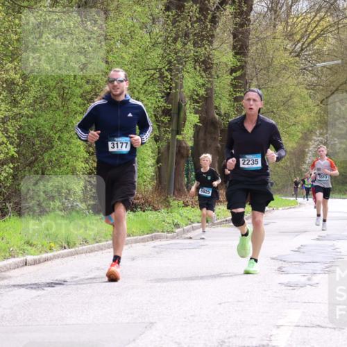 12.04.2026 - 45. Internationalen Wilhelmsburger Insellauf Yannick Fuchs http://msf.ph/oto/9502592 12.04.2026 12:46:05 Laufen 3177, 5825, 2235, 5513, 2820 meine-sportfotos.de
