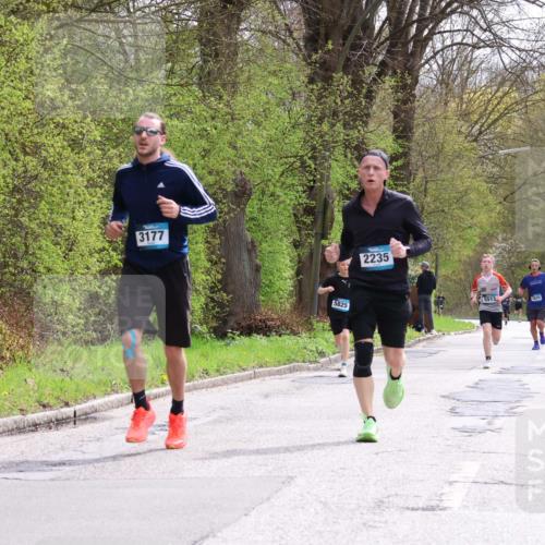 12.04.2026 - 45. Internationalen Wilhelmsburger Insellauf Yannick Fuchs http://msf.ph/oto/9502596 12.04.2026 12:46:06 Laufen 3177, 5825, 2235, 5513, 2820 meine-sportfotos.de