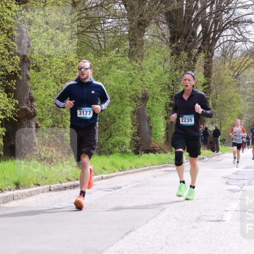 12.04.2026 - 45. Internationalen Wilhelmsburger Insellauf Yannick Fuchs http://msf.ph/oto/9502599 12.04.2026 12:46:07 Laufen 3177, 2235, 5513 meine-sportfotos.de