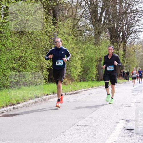 12.04.2026 - 45. Internationalen Wilhelmsburger Insellauf Yannick Fuchs http://msf.ph/oto/9502603 12.04.2026 12:46:07 Laufen 3177, 2235 meine-sportfotos.de