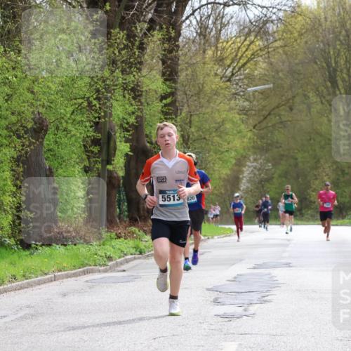 12.04.2026 - 45. Internationalen Wilhelmsburger Insellauf Yannick Fuchs http://msf.ph/oto/9502615 12.04.2026 12:46:11 Laufen 5825, 5513, 820 meine-sportfotos.de