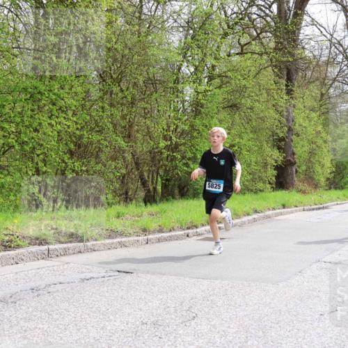 12.04.2026 - 45. Internationalen Wilhelmsburger Insellauf Yannick Fuchs http://msf.ph/oto/9502622 12.04.2026 12:46:13 Laufen 5825, 5513 meine-sportfotos.de
