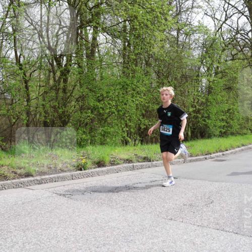 12.04.2026 - 45. Internationalen Wilhelmsburger Insellauf Yannick Fuchs http://msf.ph/oto/9502625 12.04.2026 12:46:13 Laufen 5825, 5513 meine-sportfotos.de