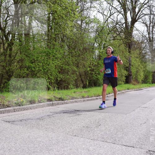 12.04.2026 - 45. Internationalen Wilhelmsburger Insellauf Yannick Fuchs http://msf.ph/oto/9502646 12.04.2026 12:46:17 Laufen 2820 meine-sportfotos.de
