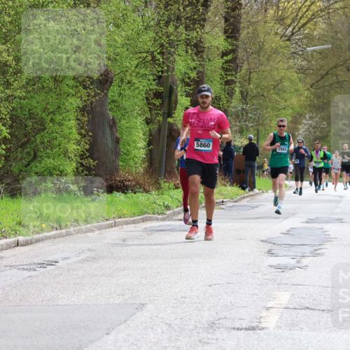 12.04.2026 - 45. Internationalen Wilhelmsburger Insellauf Yannick Fuchs http://msf.ph/oto/9502656 12.04.2026 12:46:21 Laufen 5860, 3982 meine-sportfotos.de