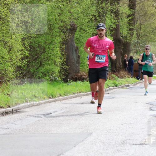 12.04.2026 - 45. Internationalen Wilhelmsburger Insellauf Yannick Fuchs http://msf.ph/oto/9502659 12.04.2026 12:46:22 Laufen 5860, 3982, 5296 meine-sportfotos.de