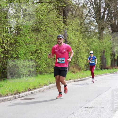 12.04.2026 - 45. Internationalen Wilhelmsburger Insellauf Yannick Fuchs http://msf.ph/oto/9502667 12.04.2026 12:46:24 Laufen 5860, 2959, 3982 meine-sportfotos.de