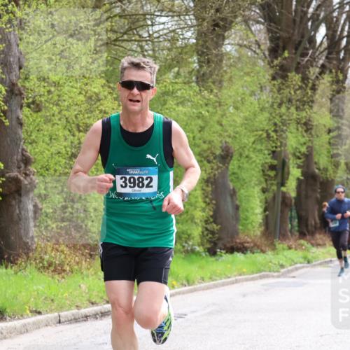 12.04.2026 - 45. Internationalen Wilhelmsburger Insellauf Yannick Fuchs http://msf.ph/oto/9502686 12.04.2026 12:46:28 Laufen 3982 meine-sportfotos.de