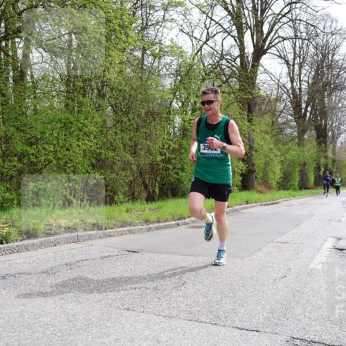 12.04.2026 - 45. Internationalen Wilhelmsburger Insellauf Yannick Fuchs http://msf.ph/oto/9502693 12.04.2026 12:46:30 Laufen 390 meine-sportfotos.de