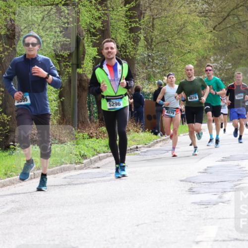 12.04.2026 - 45. Internationalen Wilhelmsburger Insellauf Yannick Fuchs http://msf.ph/oto/9502699 12.04.2026 12:46:32 Laufen 5595, 5296, 4079, 4678, 282, 5809, 2017 meine-sportfotos.de
