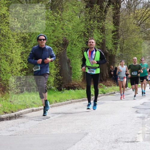 12.04.2026 - 45. Internationalen Wilhelmsburger Insellauf Yannick Fuchs http://msf.ph/oto/9502706 12.04.2026 12:46:33 Laufen 5595, 5296, 4678, 4079, 5809, 2017 meine-sportfotos.de