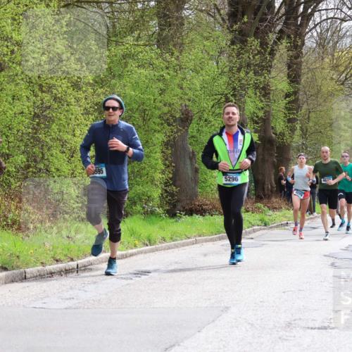 12.04.2026 - 45. Internationalen Wilhelmsburger Insellauf Yannick Fuchs http://msf.ph/oto/9502708 12.04.2026 12:46:33 Laufen 595, 5296, 4079, 46 meine-sportfotos.de