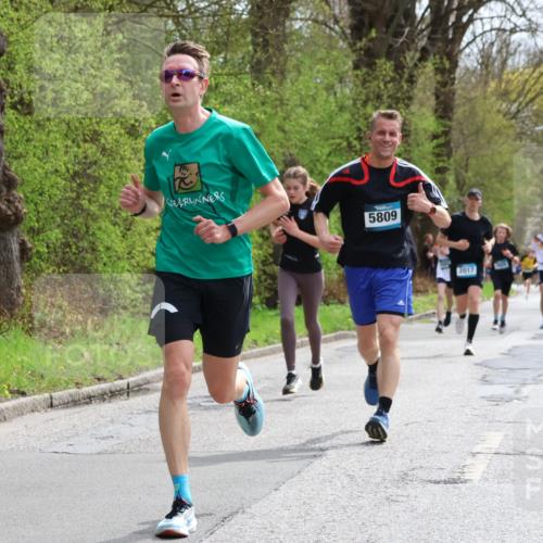 12.04.2026 - 45. Internationalen Wilhelmsburger Insellauf Yannick Fuchs http://msf.ph/oto/9502738 12.04.2026 12:46:41 Laufen 5809, 2017 meine-sportfotos.de
