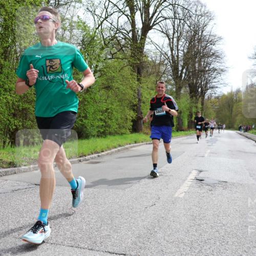 12.04.2026 - 45. Internationalen Wilhelmsburger Insellauf Yannick Fuchs http://msf.ph/oto/9502749 12.04.2026 12:46:43 Laufen 5809 meine-sportfotos.de