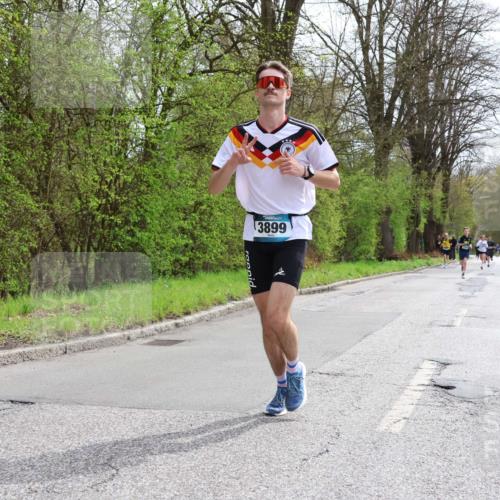 12.04.2026 - 45. Internationalen Wilhelmsburger Insellauf Yannick Fuchs http://msf.ph/oto/9502776 12.04.2026 12:46:50 Laufen 3899 meine-sportfotos.de