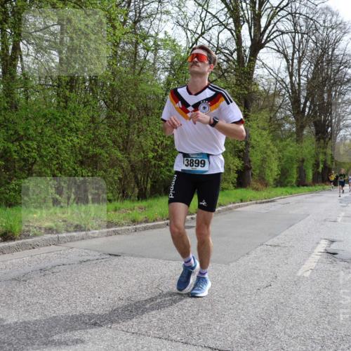 12.04.2026 - 45. Internationalen Wilhelmsburger Insellauf Yannick Fuchs http://msf.ph/oto/9502778 12.04.2026 12:46:50 Laufen 3899 meine-sportfotos.de