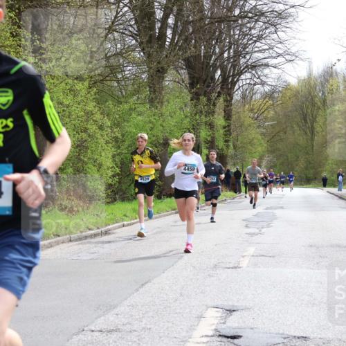 12.04.2026 - 45. Internationalen Wilhelmsburger Insellauf Yannick Fuchs http://msf.ph/oto/9502798 12.04.2026 12:46:57 Laufen 3404, 4529, 4459, 255 meine-sportfotos.de