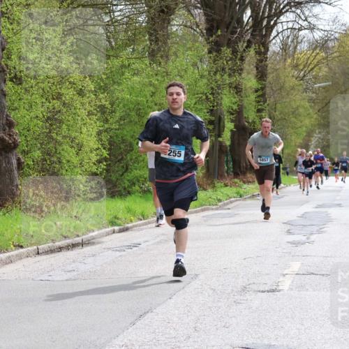 12.04.2026 - 45. Internationalen Wilhelmsburger Insellauf Yannick Fuchs http://msf.ph/oto/9502808 12.04.2026 12:47:00 Laufen 255, 5857 meine-sportfotos.de