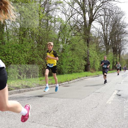 12.04.2026 - 45. Internationalen Wilhelmsburger Insellauf Yannick Fuchs http://msf.ph/oto/9502809 12.04.2026 12:47:00 Laufen 4529, 5255 meine-sportfotos.de