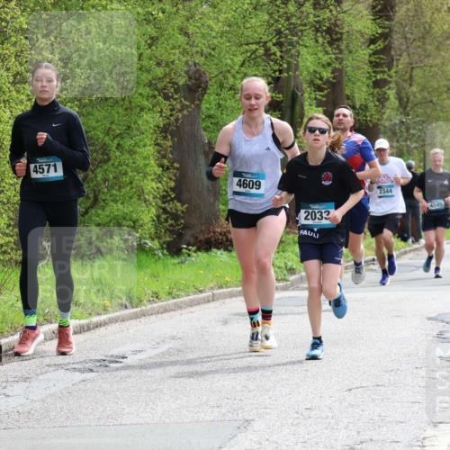 12.04.2026 - 45. Internationalen Wilhelmsburger Insellauf Yannick Fuchs http://msf.ph/oto/9502842 12.04.2026 12:47:09 Laufen 4571, 4609, 2033, 2344, 5361, 4728, 4545 meine-sportfotos.de