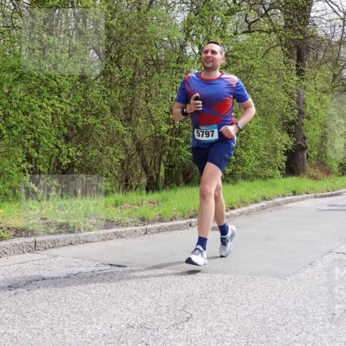 12.04.2026 - 45. Internationalen Wilhelmsburger Insellauf Yannick Fuchs http://msf.ph/oto/9502866 12.04.2026 12:47:15 Laufen 5797, 5361 meine-sportfotos.de