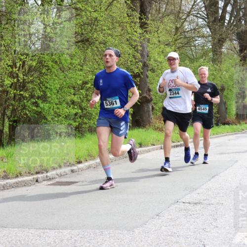 12.04.2026 - 45. Internationalen Wilhelmsburger Insellauf Yannick Fuchs http://msf.ph/oto/9502872 12.04.2026 12:47:16 Laufen 5361, 2344, 4728, 4545 meine-sportfotos.de