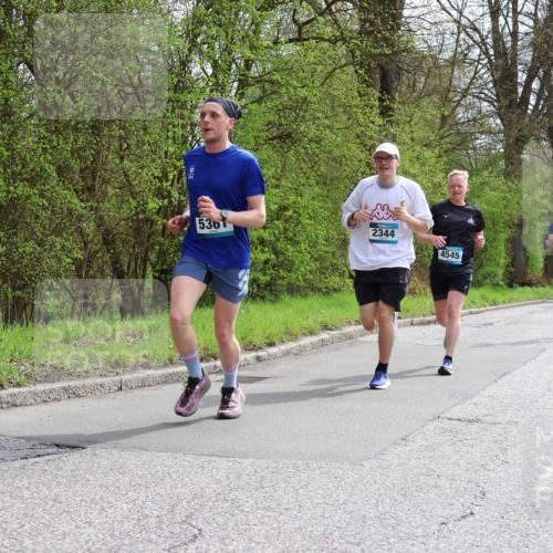 12.04.2026 - 45. Internationalen Wilhelmsburger Insellauf Yannick Fuchs http://msf.ph/oto/9502875 12.04.2026 12:47:17 Laufen 5361, 2344, 4728, 4545 meine-sportfotos.de